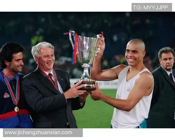 罗姓足球明星的辉煌历程与成就探讨